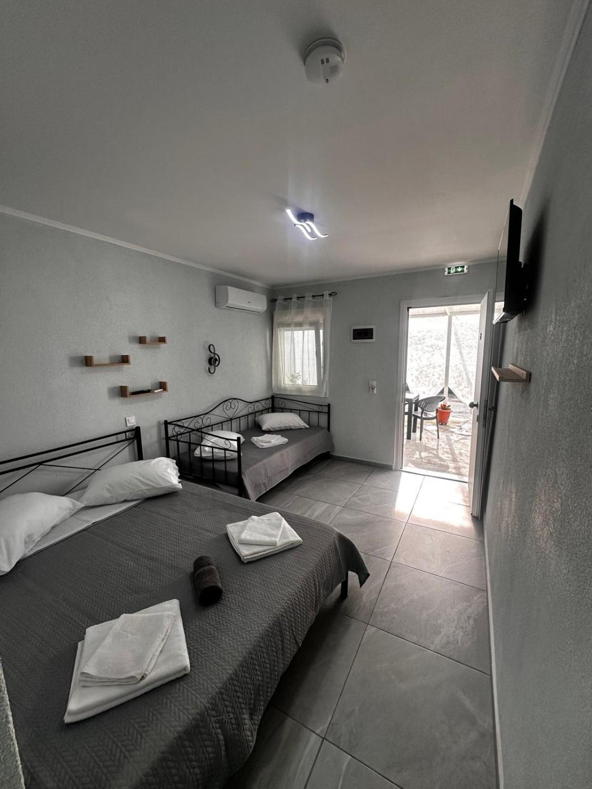 Asimenia's Seaside Apartament